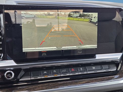 Used 2025 GMC Sierra 1500 SLE image 26