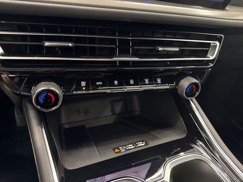 New 2026 Chevrolet Traverse LT w/ Enhanced Driving Package FWD image 29