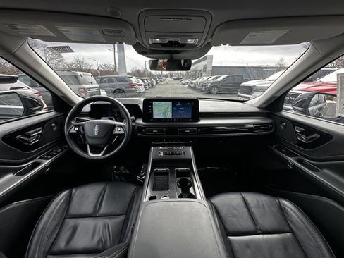Certified 2025 Lincoln Aviator Reserve image 3