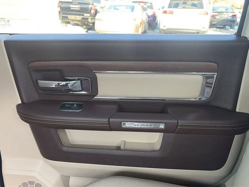 Used 2017 RAM 1500 Laramie w/ Convenience Group image 16