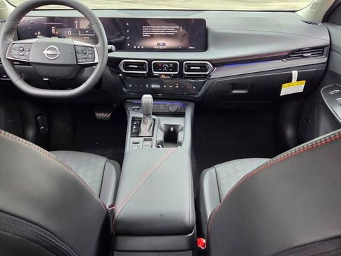 New 2026 Nissan Sentra SR w/ SR Premium Package FWD image 8