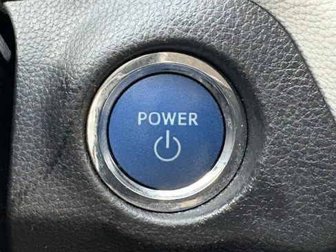 Used 2021 Toyota RAV4 XLE image 20