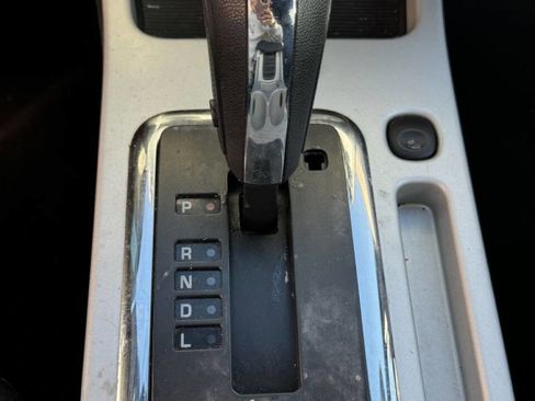 Used 2010 Mercury Mariner 4WD image 21