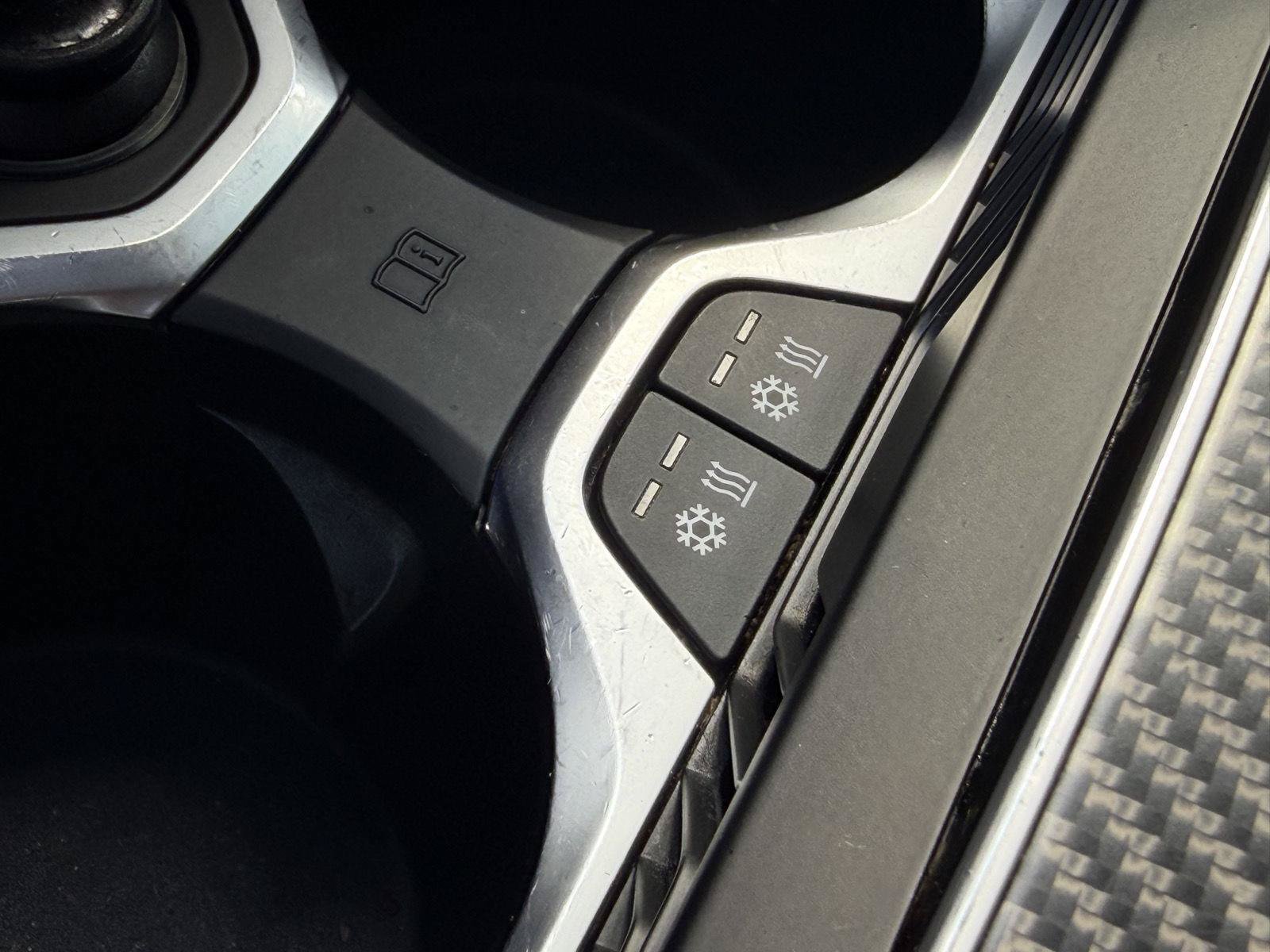 Used 2025 BMW XM AWD/4WD image 31