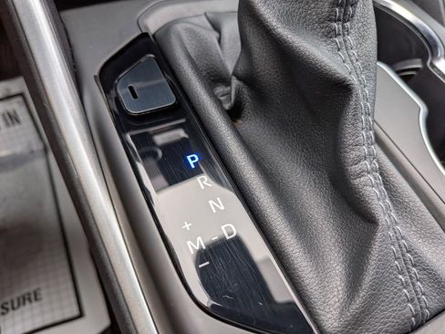 Certified 2024 Toyota Highlander XSE image 19