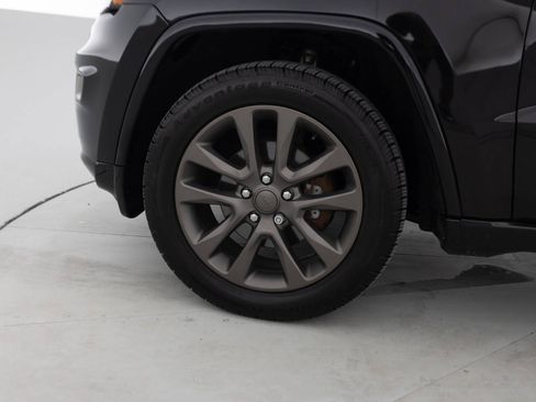 Used 2017 Jeep Grand Cherokee Limited 75th Anniversary AWD/4WD image 18