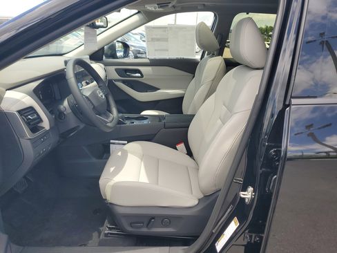 New 2025 Nissan Rogue SL w/ SL Premium Package image 10