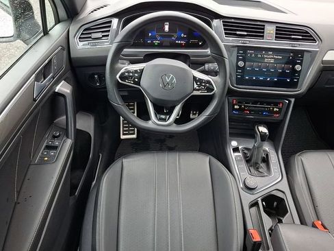 Used 2023 Volkswagen Tiguan SE R-Line AWD/4WD image 11