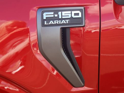 Used 2021 Ford F150 Lariat w/ Equipment Group 502A High AWD/4WD image 4