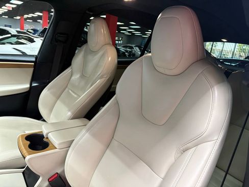 Used 2020 Tesla Model X Long Range AWD/4WD image 21