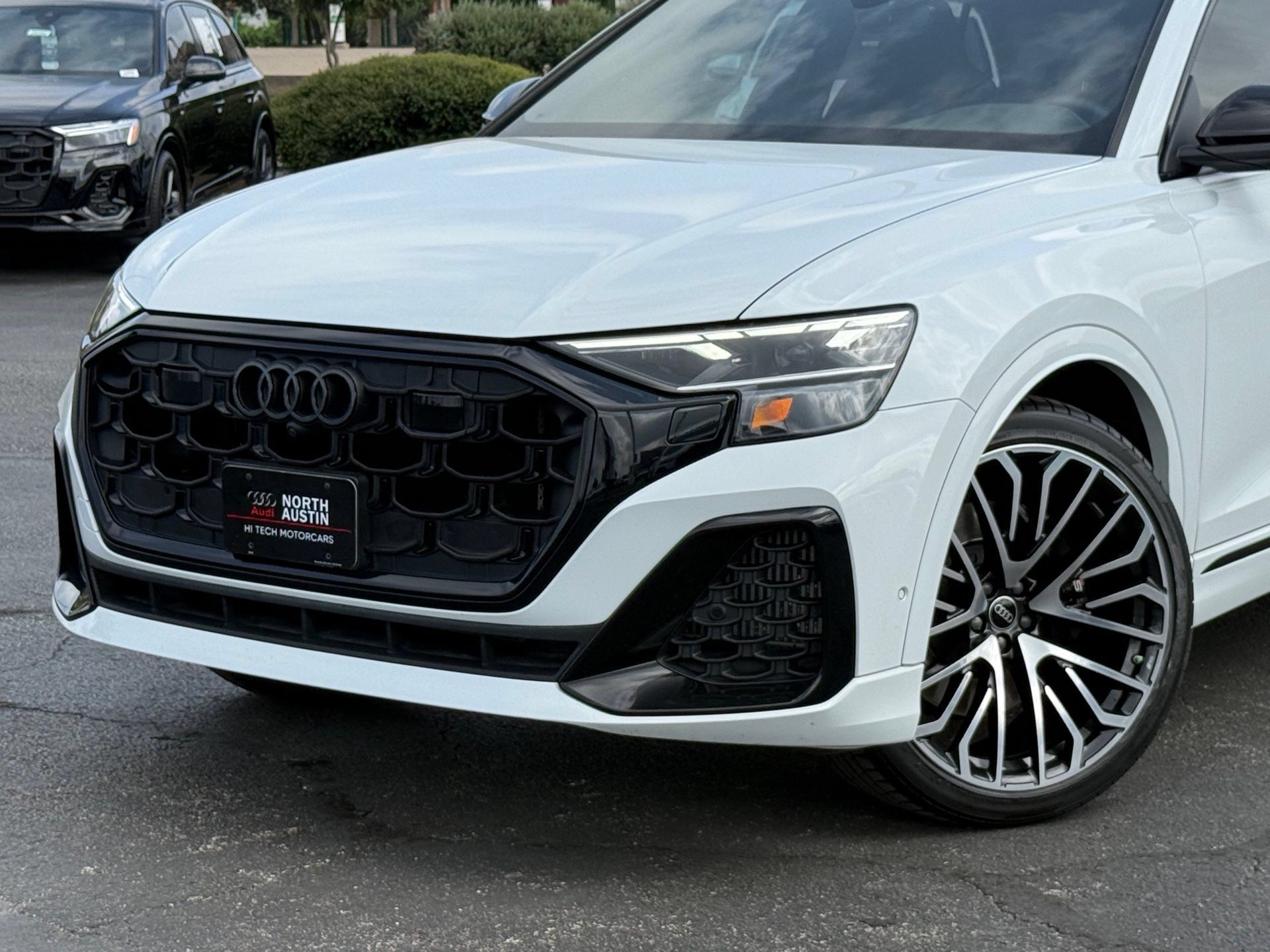 Used 2024 Audi SQ8 Premium Plus w/ 23" Wheel Package AWD/4WD image 2