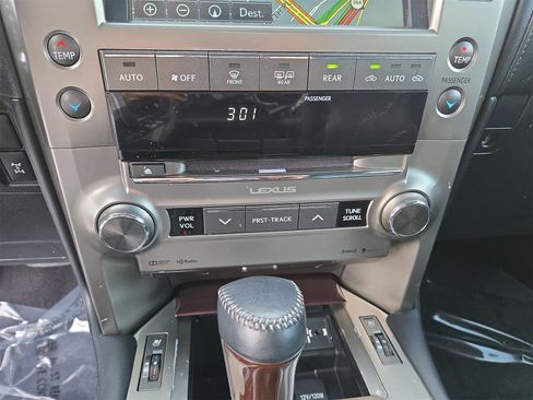 Used 2019 Lexus GX 460 image 30