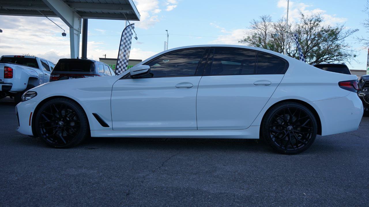 Used 2023 BMW 530i xDrive w/ M Sport Package AWD/4WD image 6
