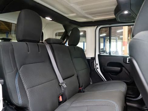 Used 2024 Jeep Wrangler Unlimited Rubicon 4xe AWD/4WD image 27