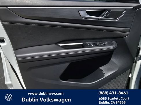 Used 2024 Volkswagen Atlas Cross Sport SE FWD image 10