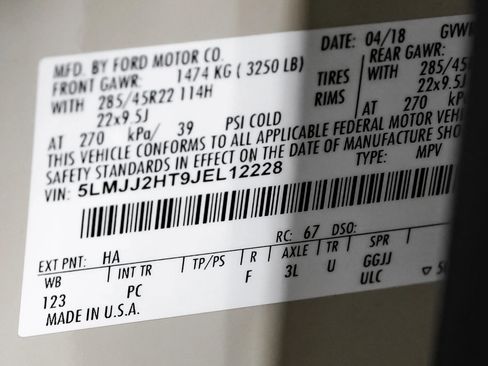 Used 2018 Lincoln Navigator Select w/ Technology Package image 61