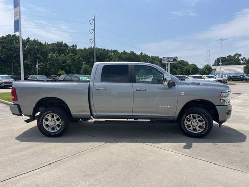 Used 2024 RAM 2500 Laramie AWD/4WD image 10