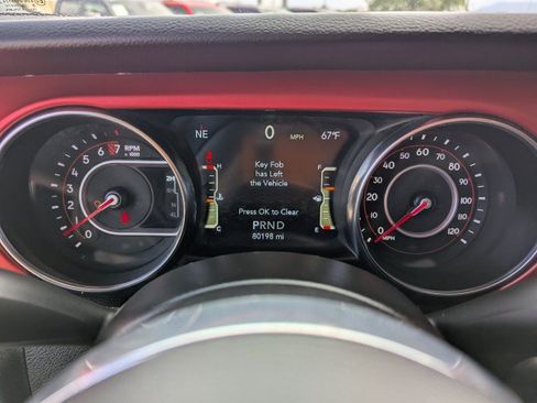 Used 2021 Jeep Gladiator Rubicon AWD/4WD image 12