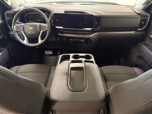 Used 2025 Chevrolet Silverado 1500 LT AWD/4WD image 15