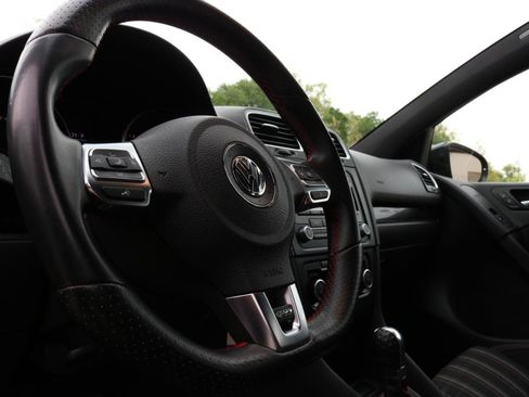 Used 2013 Volkswagen Golf 4-Door FWD image 30