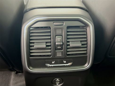 New 2026 Porsche Macan image 27