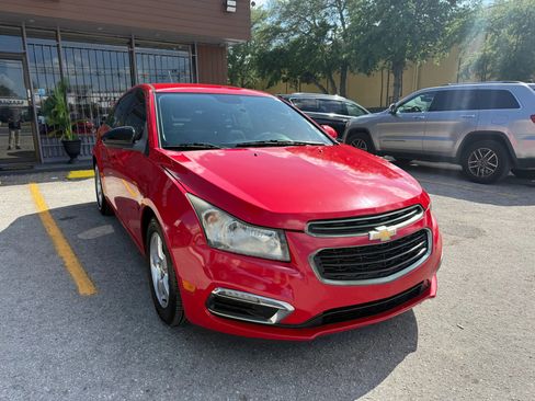 Used 2015 Chevrolet Cruze LT image 3