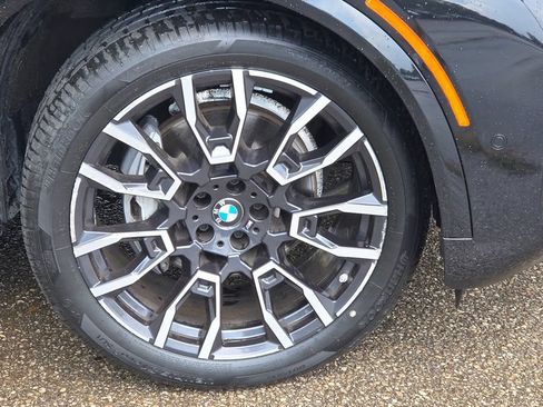 Used 2024 BMW X5 xDrive40i w/ M Sport Package AWD/4WD image 10