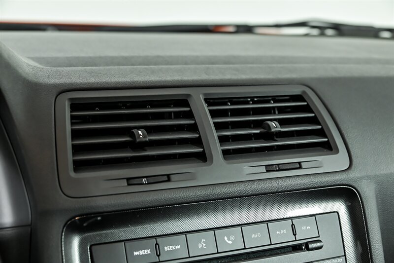 Used 2009 Dodge Challenger R/T RWD image 22