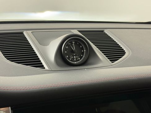 Used 2025 Porsche Macan S image 24