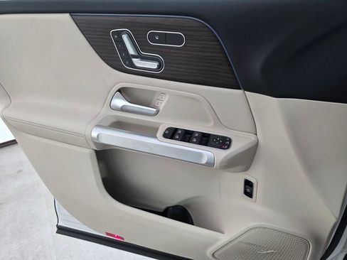 New 2026 Mercedes-Benz GLB 250 image 19