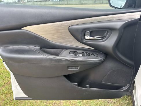 Used 2017 Nissan Murano Platinum w/ Platinum Technology Package FWD image 19