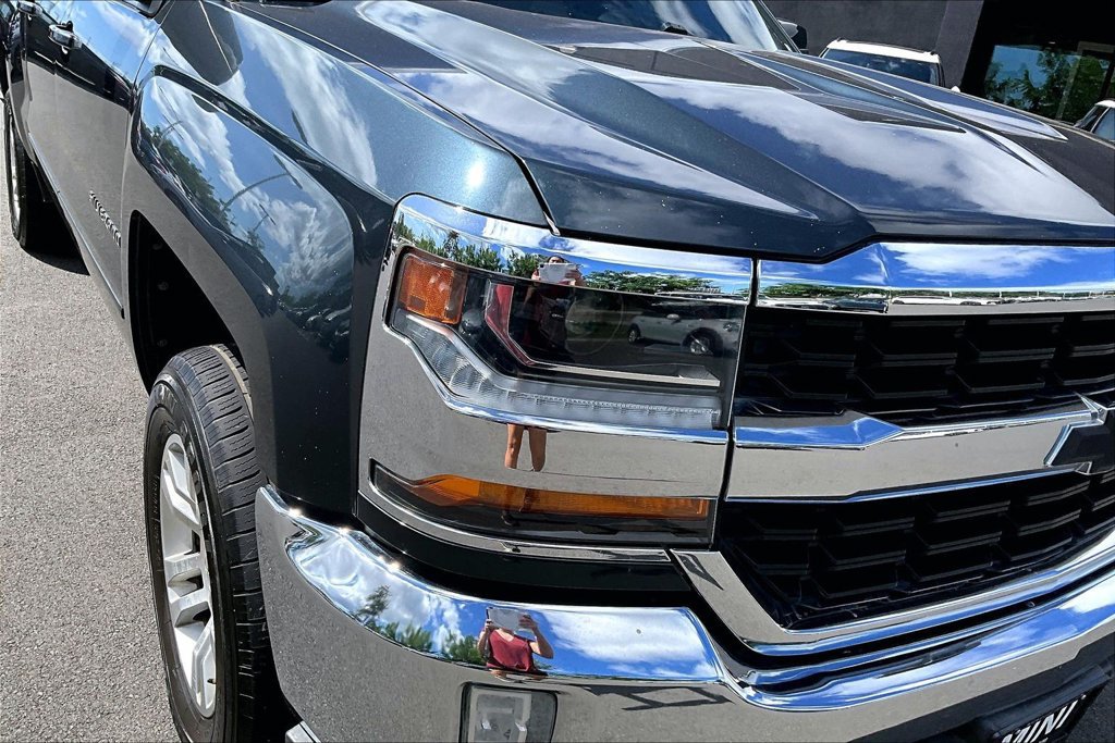 Used 2018 Chevrolet Silverado 1500 LT w/ LT Eassist Package AWD/4WD image 26