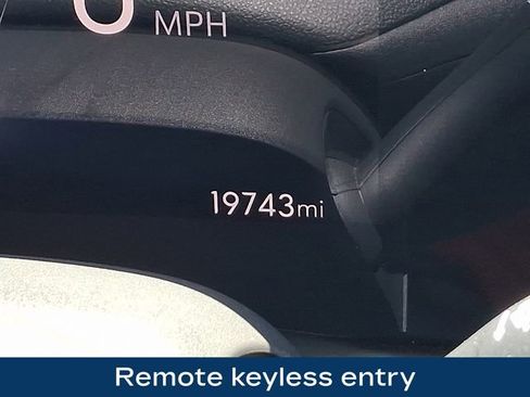 Used 2025 Buick Encore GX Preferred AWD/4WD image 6
