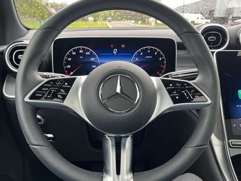 Used 2026 Mercedes-Benz GLC 300 4MATIC image 37
