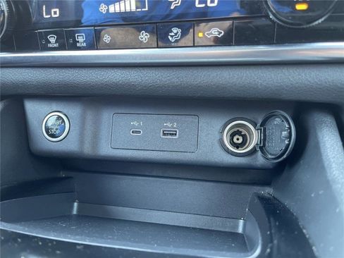 Used 2023 Nissan Rogue SV AWD/4WD image 27