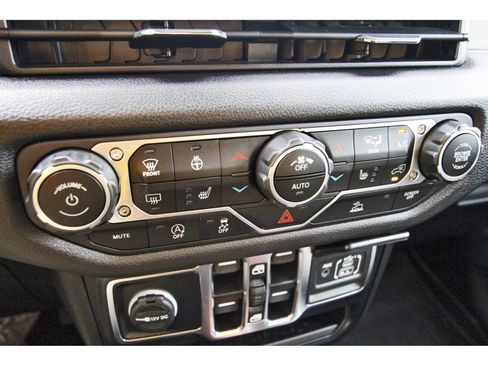 Used 2024 Jeep Wrangler Unlimited Sport AWD/4WD image 24