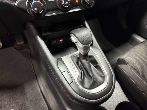 Used 2022 Kia Forte LXS FWD image 12
