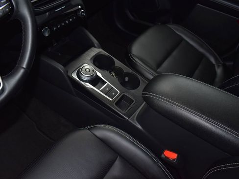 Used 2024 Ford Escape Platinum image 14