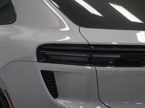New 2026 Porsche Macan Turbo Electric image 6