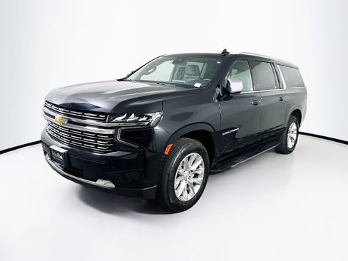 Used 2024 Chevrolet Suburban Premier image 3