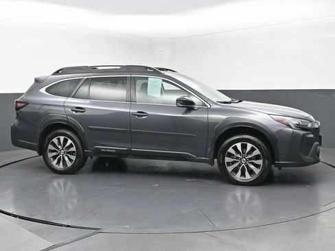 Used 2023 Subaru Outback Limited XT image 6