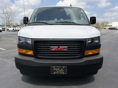 New 2025 GMC Savana 2500 w/ Driver Convenience Package RWD image 3