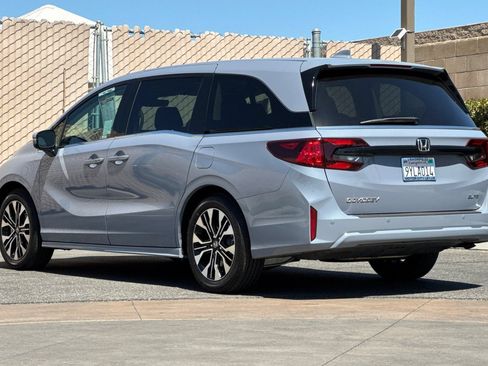Used 2026 Honda Odyssey Elite image 6