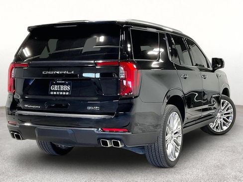 Used 2025 GMC Yukon Denali Ultimate AWD/4WD image 2