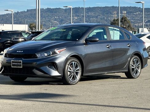 Used 2023 Kia Forte LXS w/ LXS Technology Package image 8