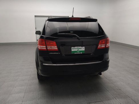 Used 2018 Dodge Journey SE w/ Connectivity Group FWD image 6