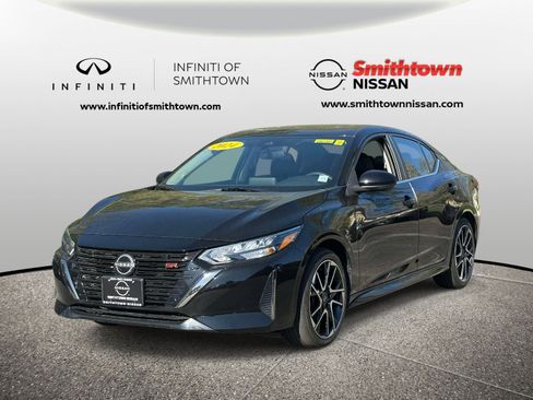 Used 2024 Nissan Sentra SR w/ SR Premium Package FWD image 2