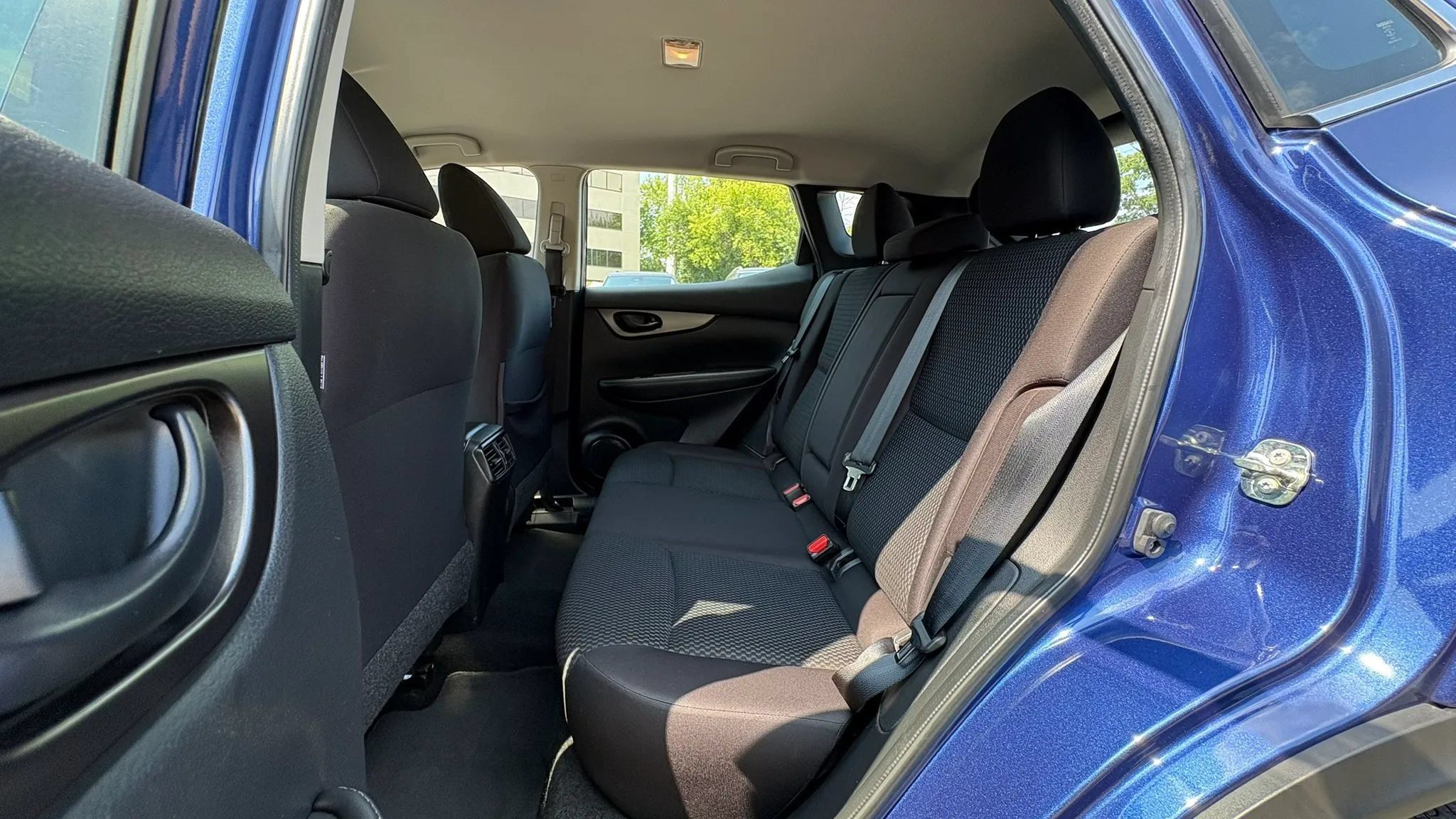 Used 2022 Nissan Rogue Sport S FWD image 29