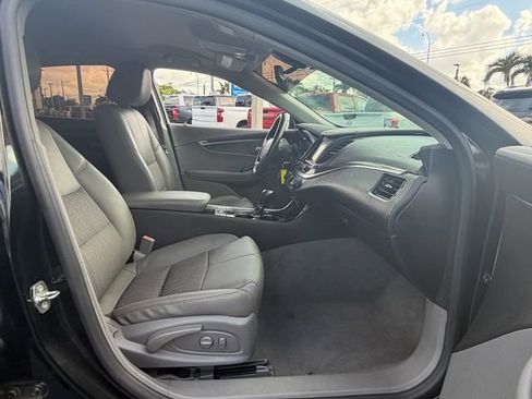 Used 2016 Chevrolet Impala LT FWD image 16