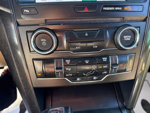 Used 2017 Ford Explorer XLT w/ Equipment Group 202A AWD/4WD image 35